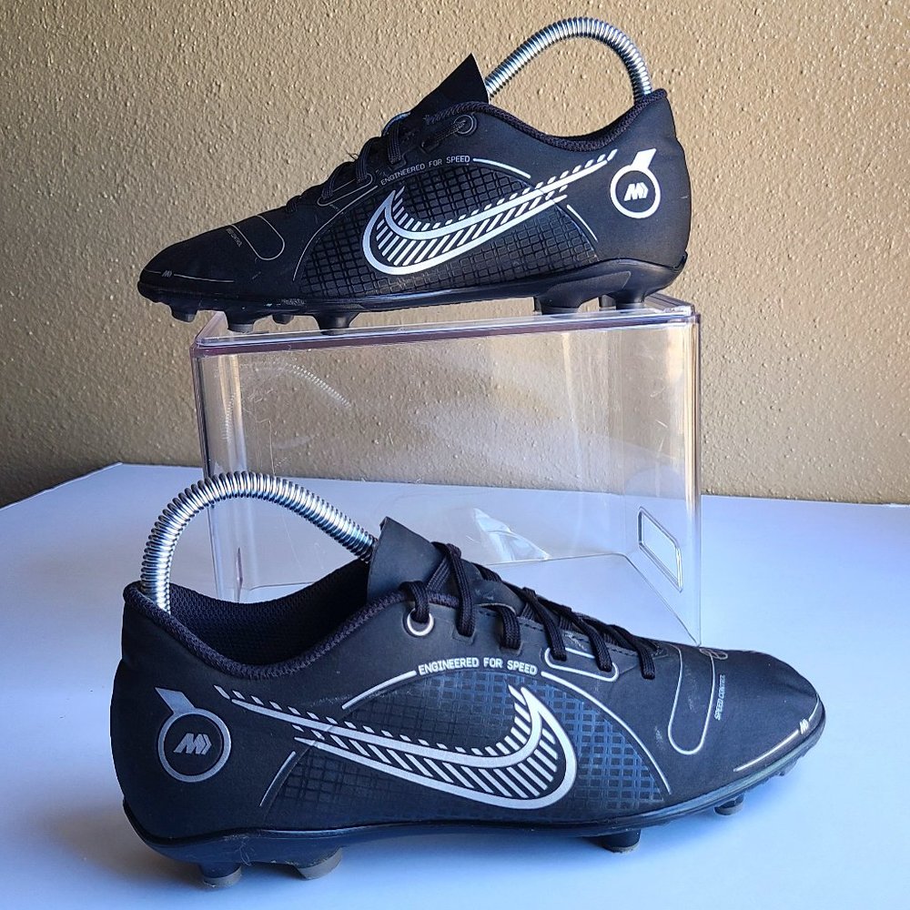 Nike Mercurial Vapor 14 Club FG Soccer (Black/Metallic Silver) Big kids Size 6